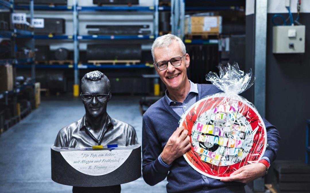 Dr. Ing. Rolf Terjung-CFC Fixturing For Vacuum Furnaces