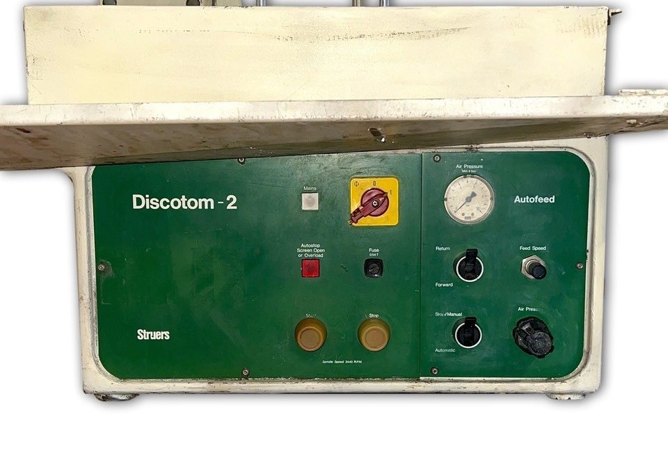 Item# L150 Struers Discotom-2 Manual 10″ Saw