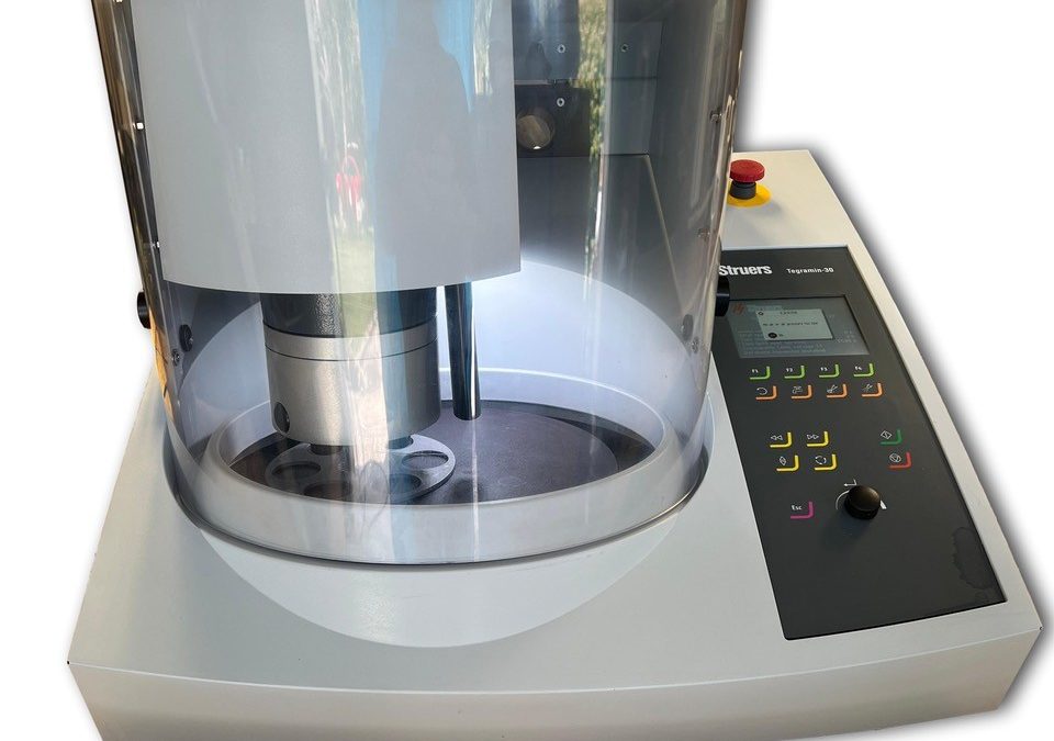 Item# L171 Struers Tegramin-30 Semi-Automatic Polisher