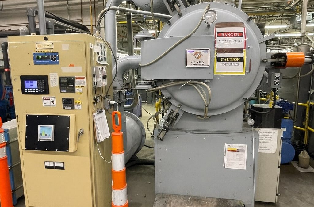 Item # VF473 Vac Aero  12” H × 15” W × 24” D 