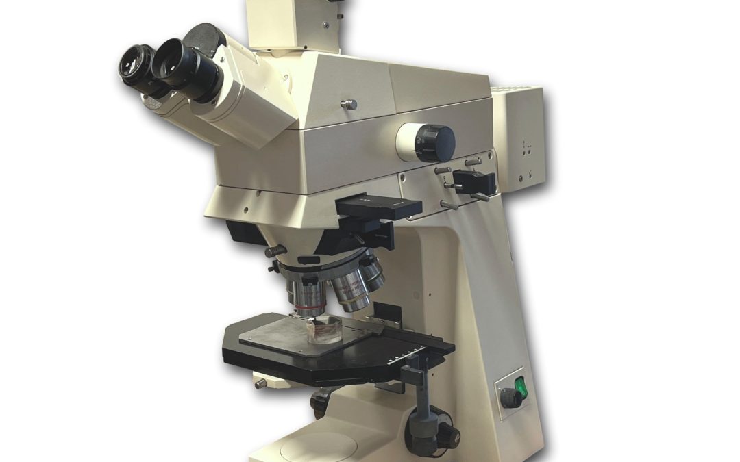Item# L183 Zeiss AxioPlan Upright Materials Microscope
